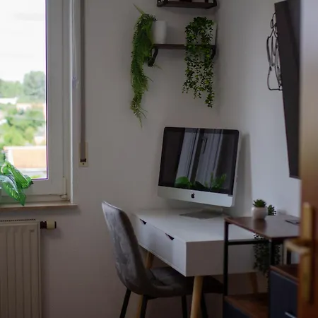 Dresdenstay Gompitzer Strasse Balkon Kamin Ps4 Parkplatz Apartment *